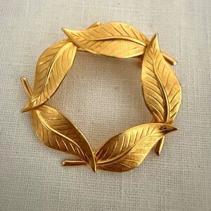 Vintage Goldtone Leaf Wreath Pin Round Laurel Leaf Brooch Mid Century
